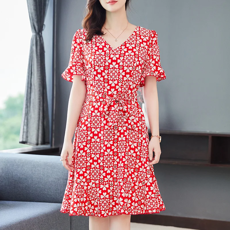 Deep Discounts Plus Size Red Print V Neck Short Sleeve Dress