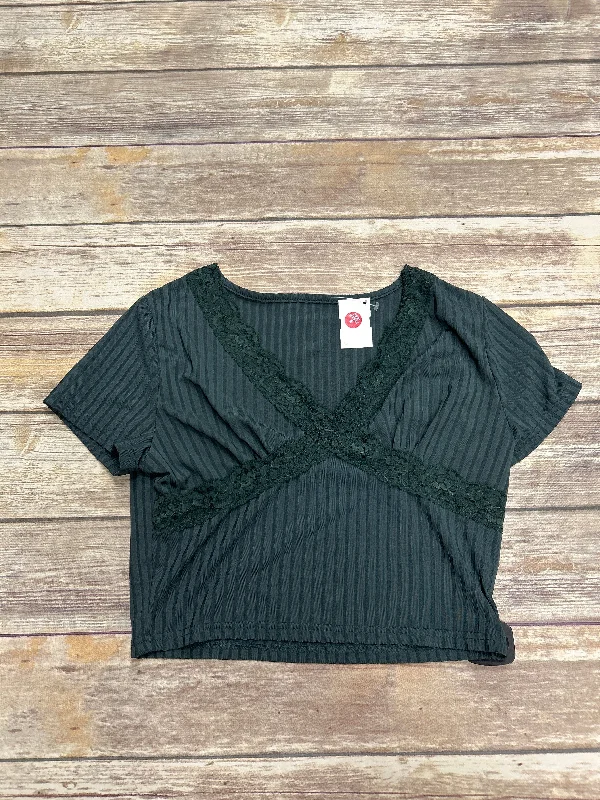 Season Finale Sale Green Top Short Sleeve Cmf, Size M