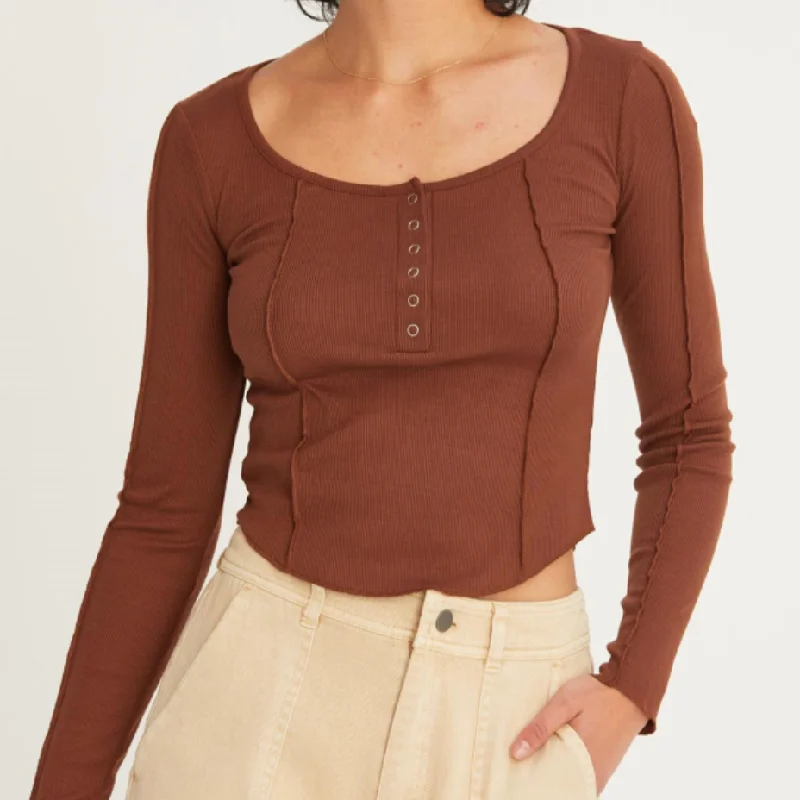 Closeout Sale Tree Hill Top