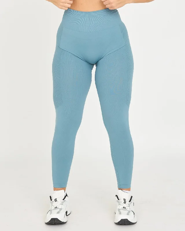 Limited Time Discount Evolve Seamless Leggings